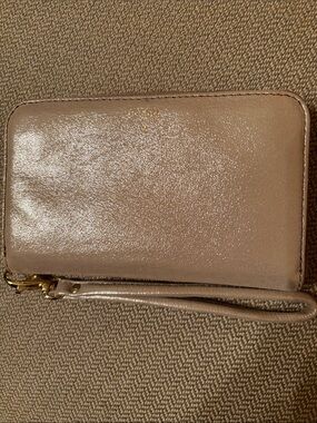 Fossil Women Metallic Champagnr Beige Leather Zip ID holder Wristlet Wallet EUC